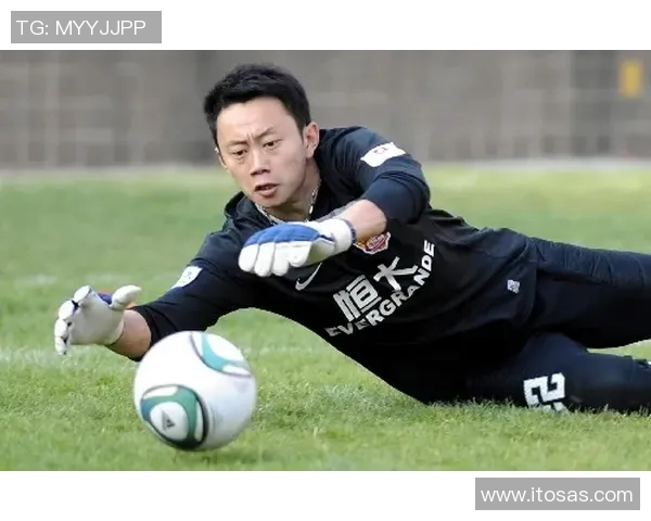 迈尼昂：从青涩门将到世界级守护者的华丽蜕变之路