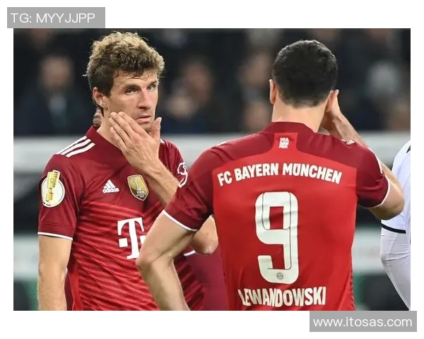 莱万背叛旧主拜仁球迷愤怒嘘声不断直言忘恩负义