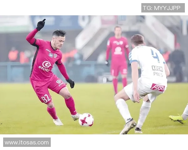 佐加顿斯迎战哥登堡力争主场胜利展现球队实力